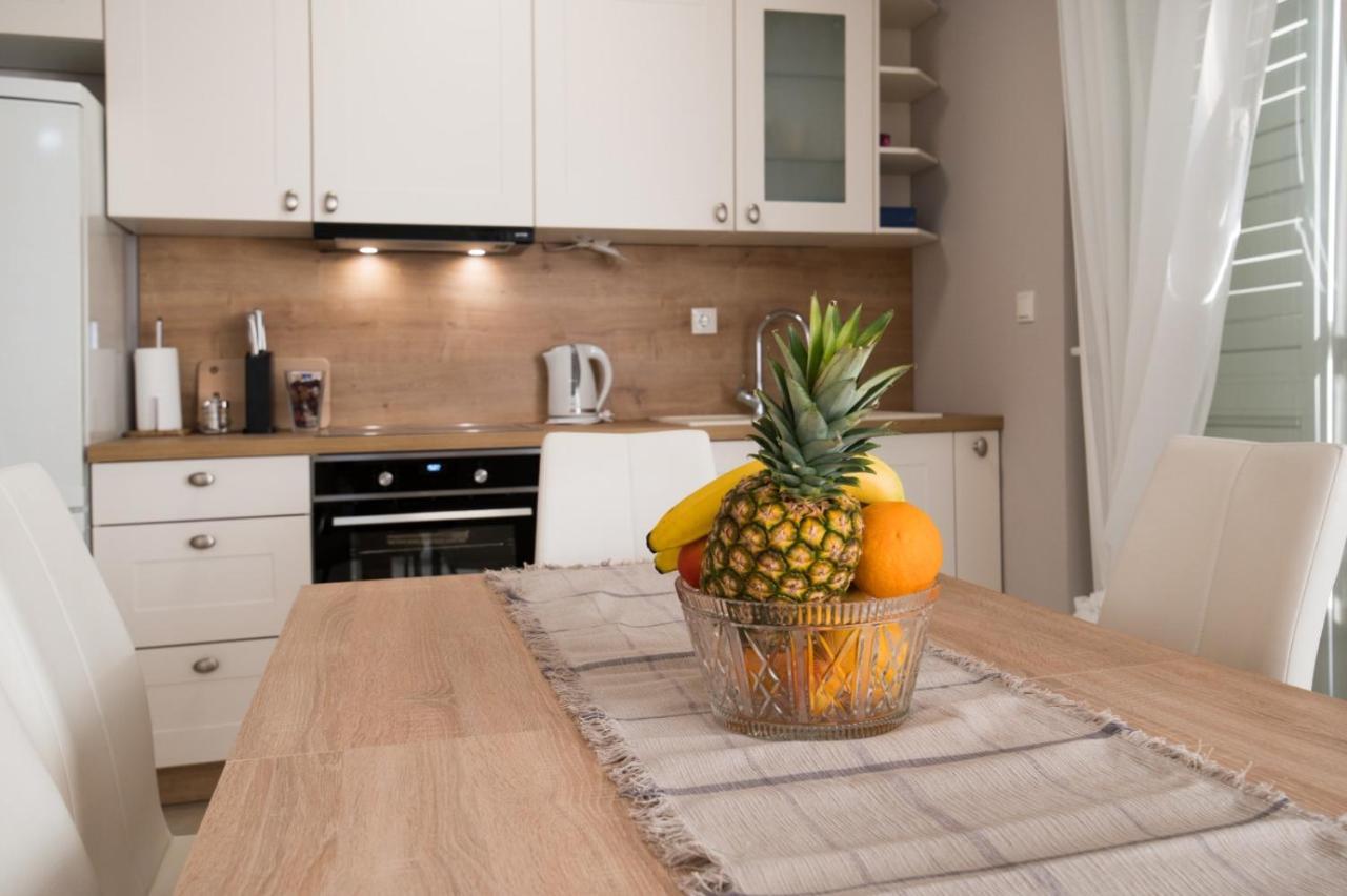 Brand New Aparment With Sea View & Swimming Pool At Ciovo - Villa Fiorentini โตรกีร์ ภายนอก รูปภาพ